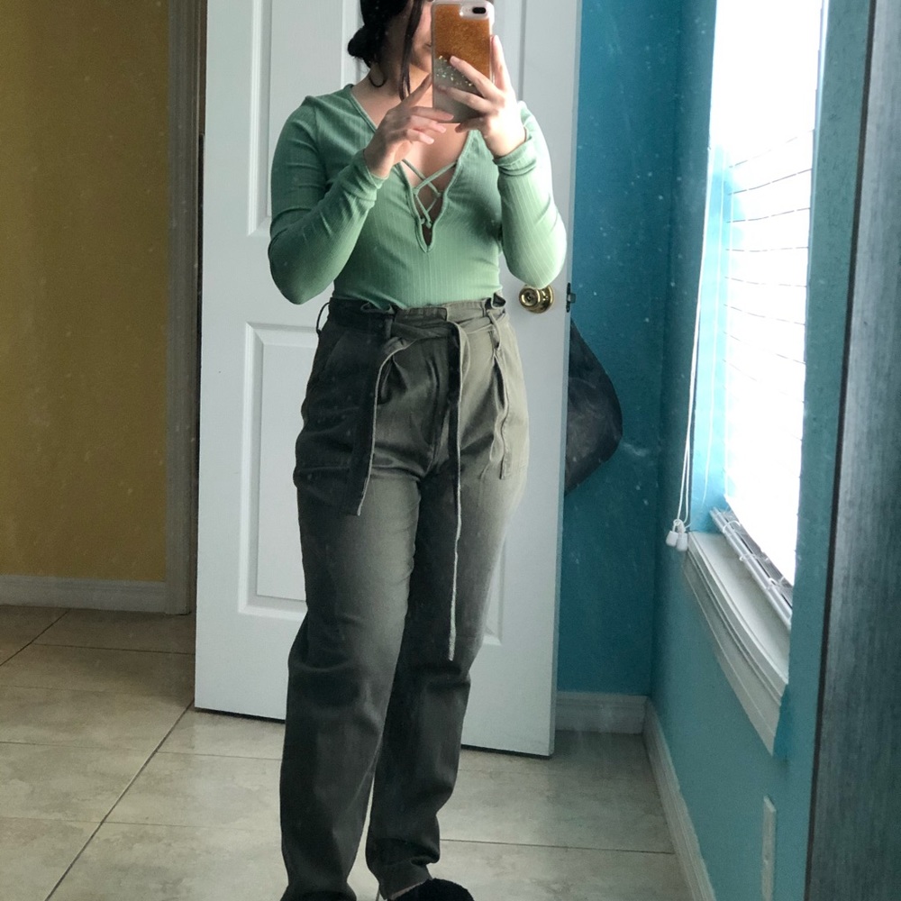 Olive green belted cargo pants - Picture 6 of 6